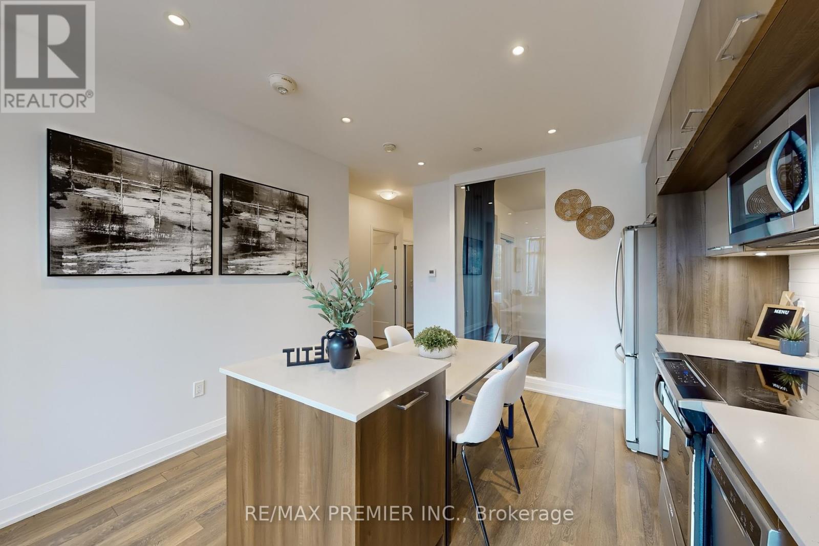 Photo 29 of 119 4800 Highway 7 Road, Vaughan ON