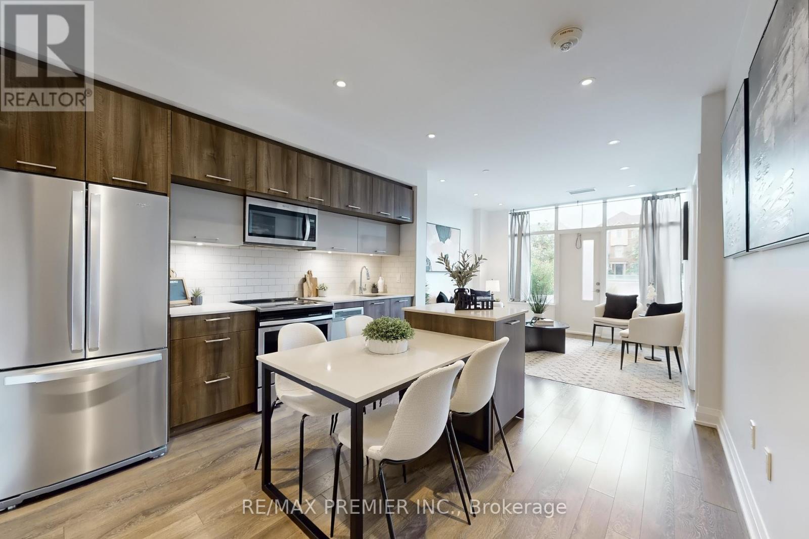 Photo 34 of 119 4800 Highway 7 Road, Vaughan ON