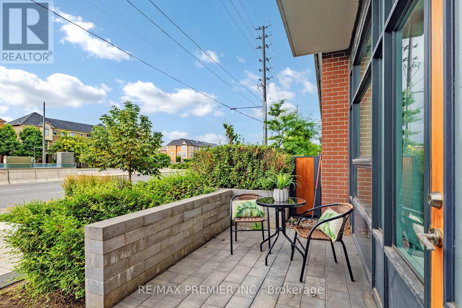 Photo 37 of 119 4800 Highway 7 Road, Vaughan ON