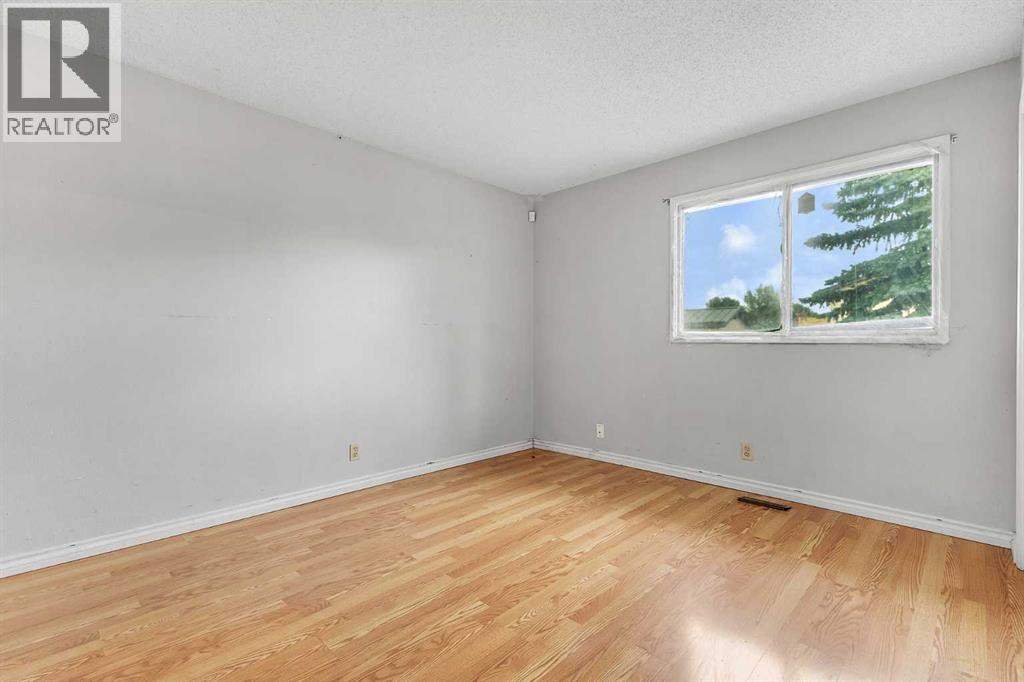 Single Family House Bungalow for Sale in   Templemont Way NE Temple Calgary 
