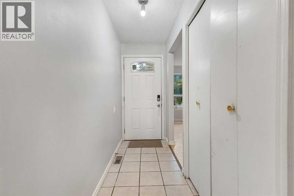 Single Family House Bungalow for Sale in   Templemont Way NE Temple Calgary 