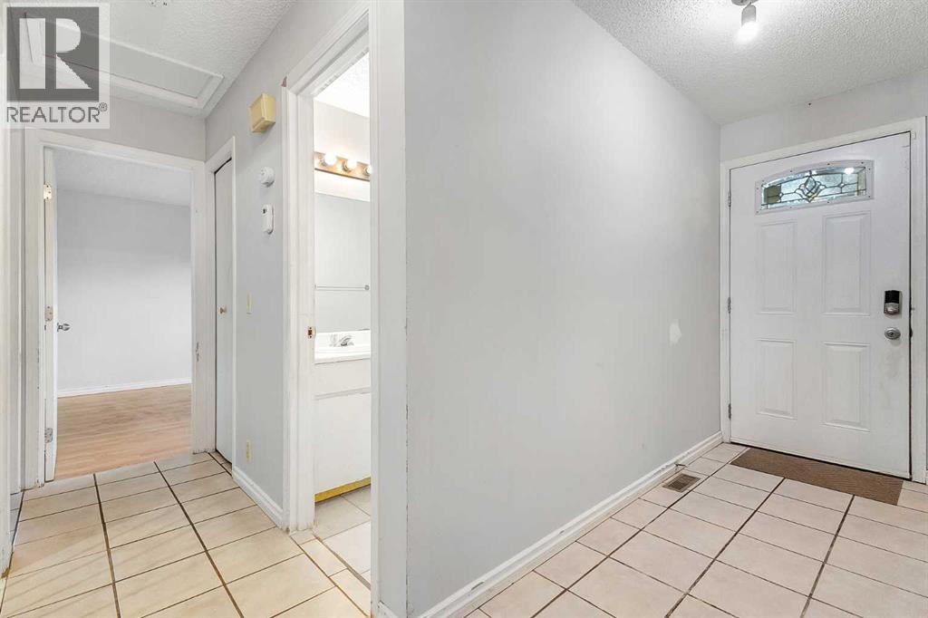 Single Family House Bungalow for Sale in   Templemont Way NE Temple Calgary 