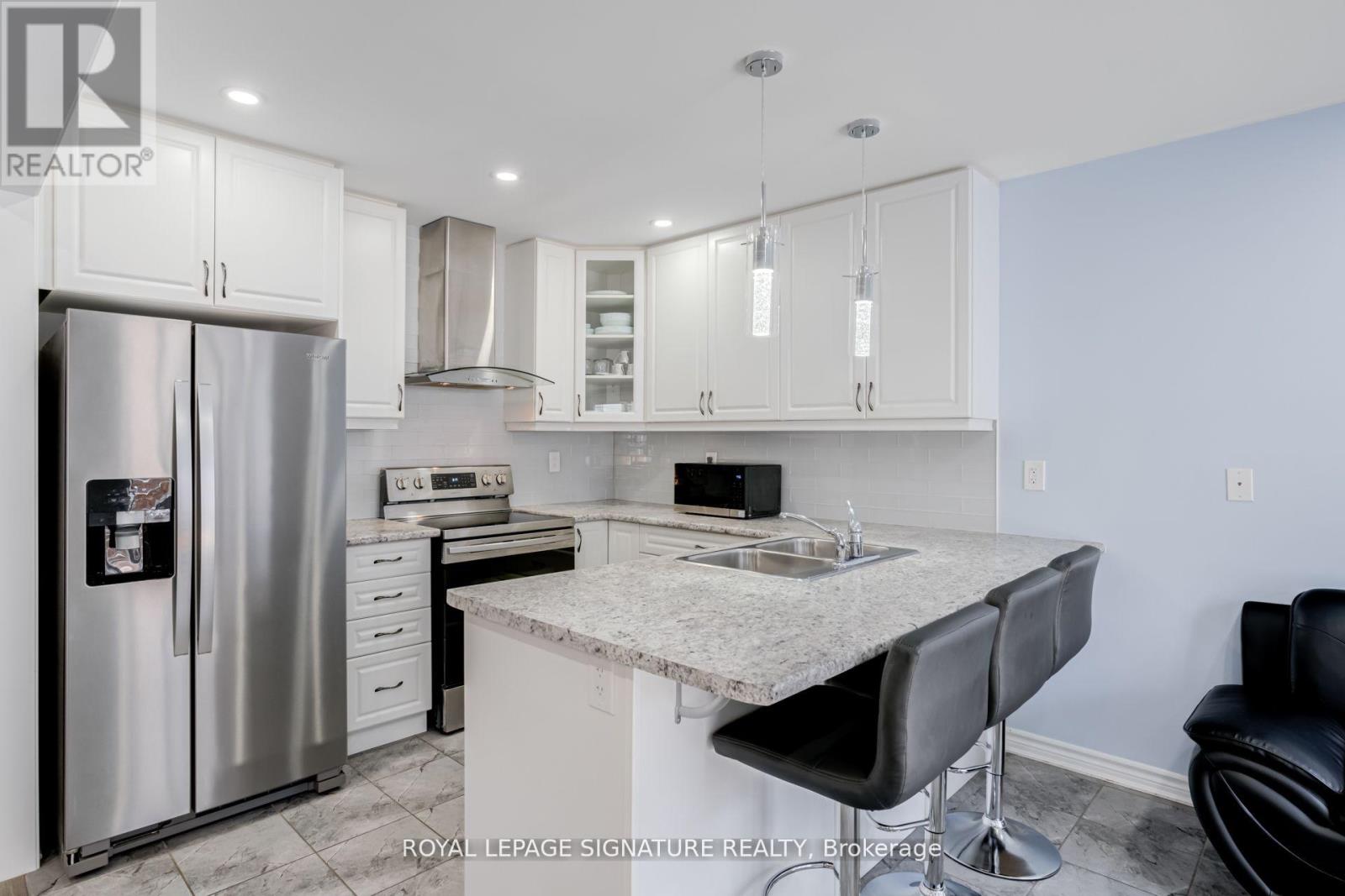 Photo 17 of 104 Stedford Crescent E, Brampton ON