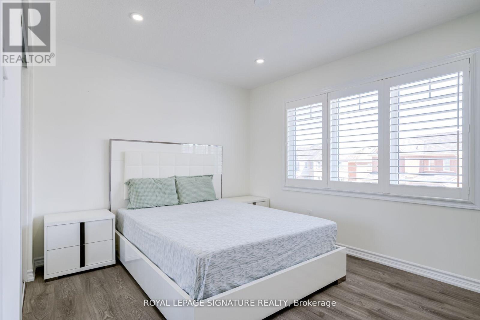 Photo 32 of 104 Stedford Crescent E, Brampton ON