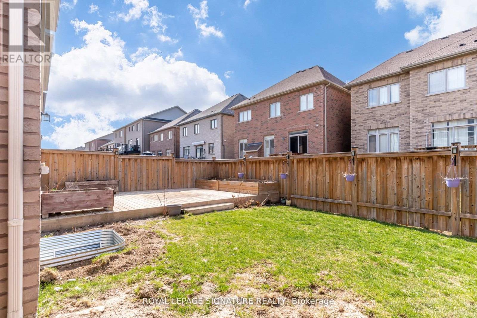 Photo 15 of 104 Stedford Crescent E, Brampton ON