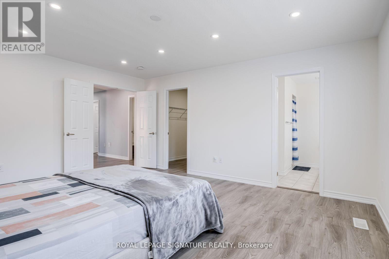Photo 19 of 104 Stedford Crescent E, Brampton ON