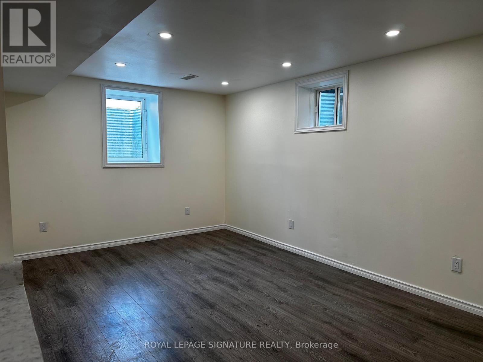 Photo 7 of 104 Stedford Crescent E, Brampton ON