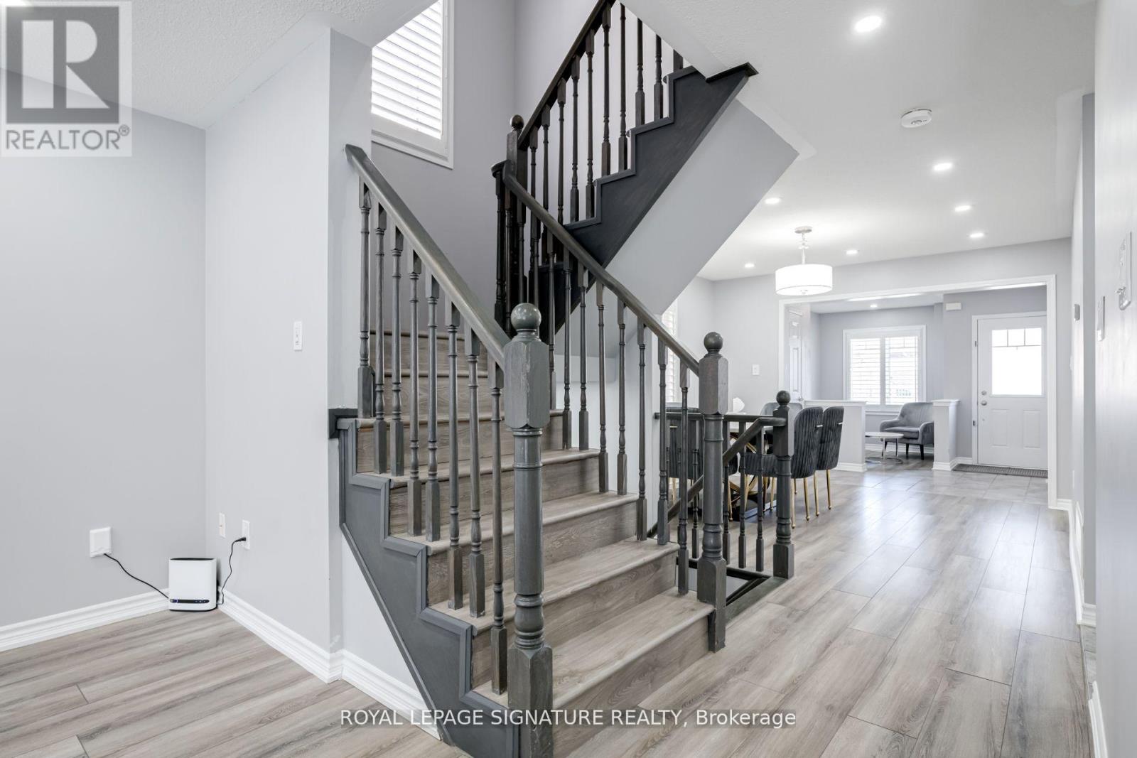 Photo 20 of 104 Stedford Crescent E, Brampton ON