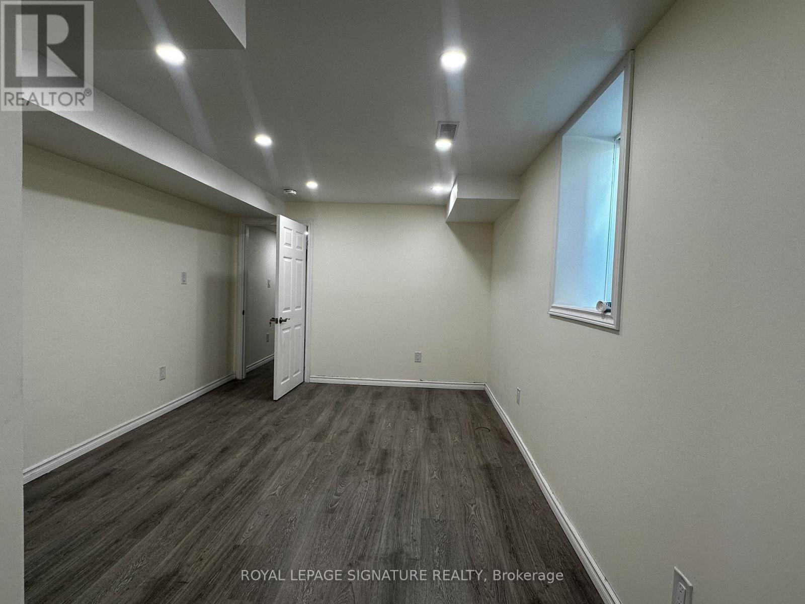Photo 38 of 104 Stedford Crescent E, Brampton ON