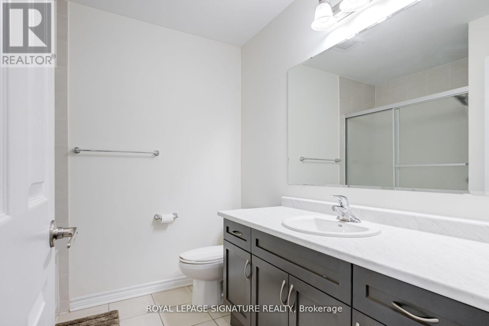 Photo 10 of 104 Stedford Crescent E, Brampton ON