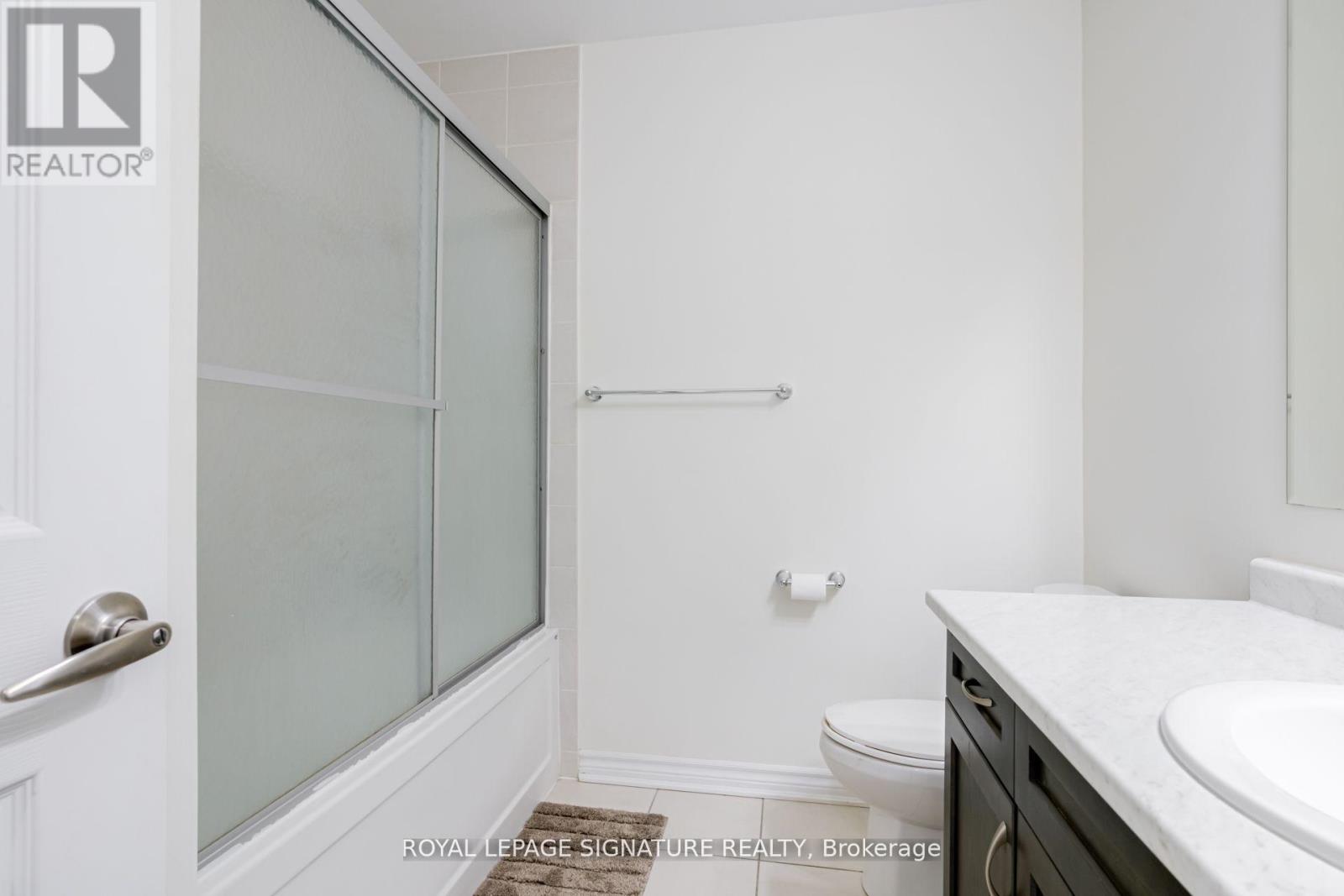 Photo 14 of 104 Stedford Crescent E, Brampton ON