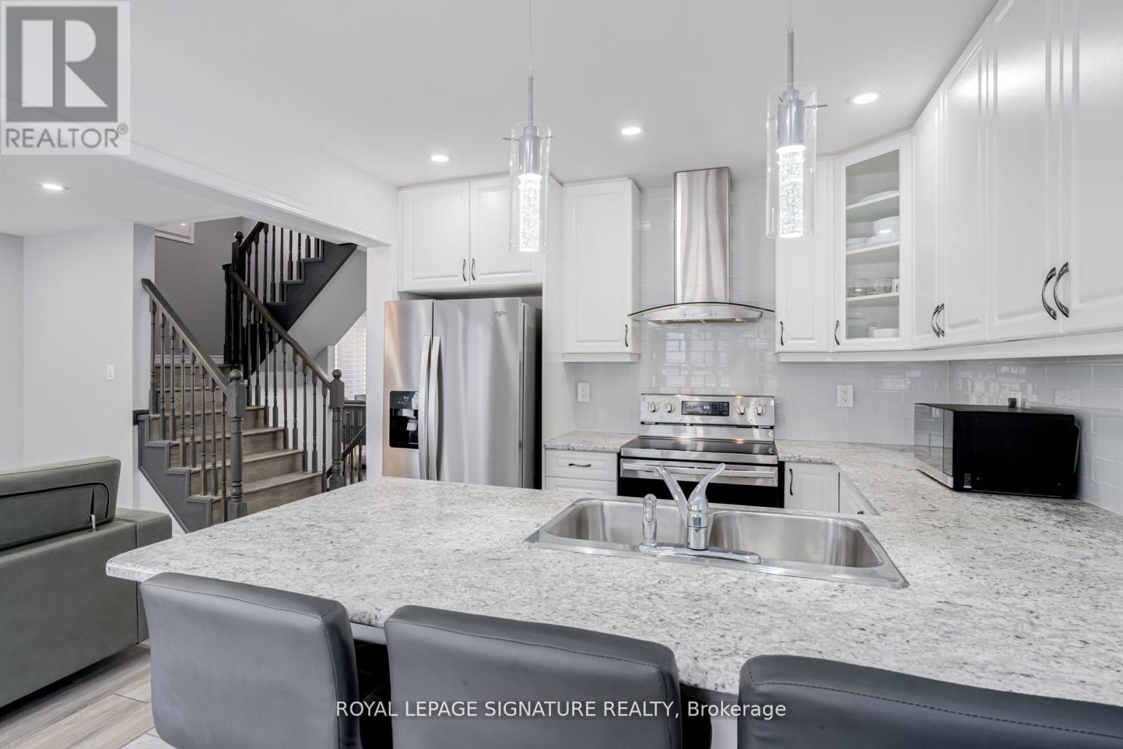 Photo 36 of 104 Stedford Crescent E, Brampton ON