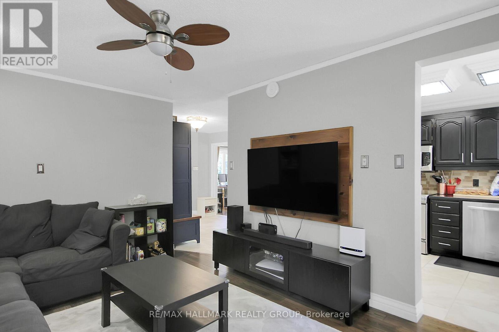 Photo 33 of 1661 Kindersley Avenue, Ottawa ON