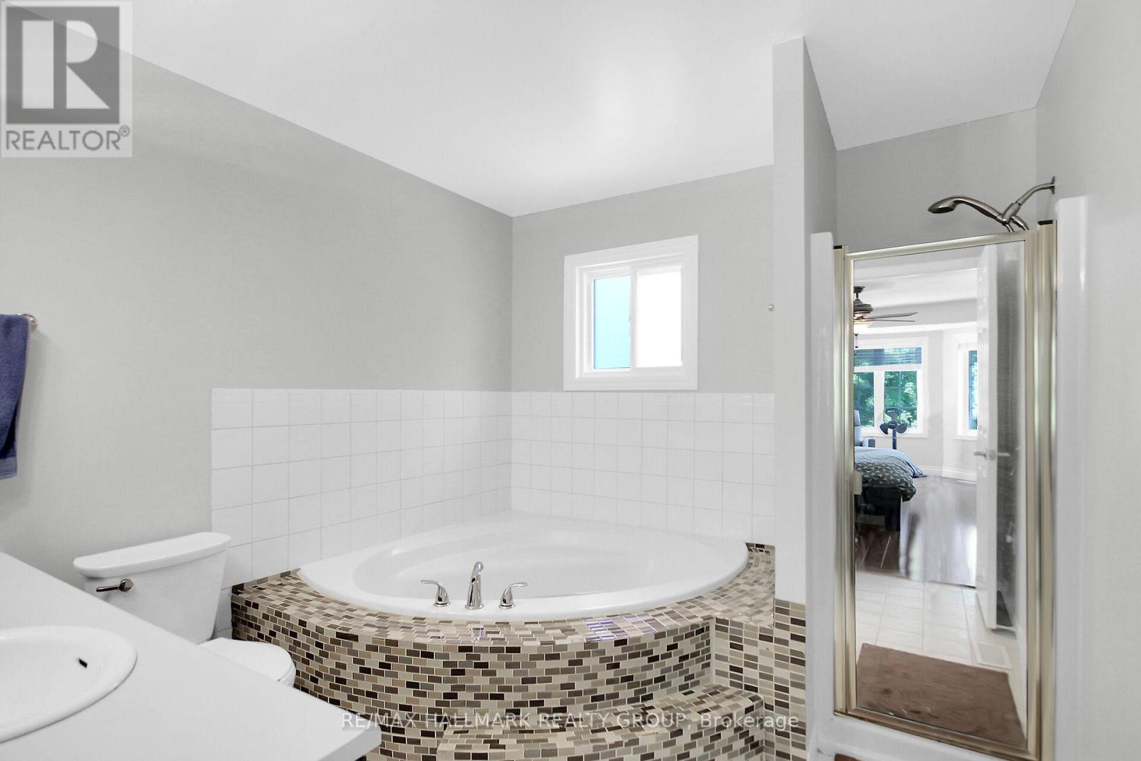 Photo 18 of 1661 Kindersley Avenue, Ottawa ON