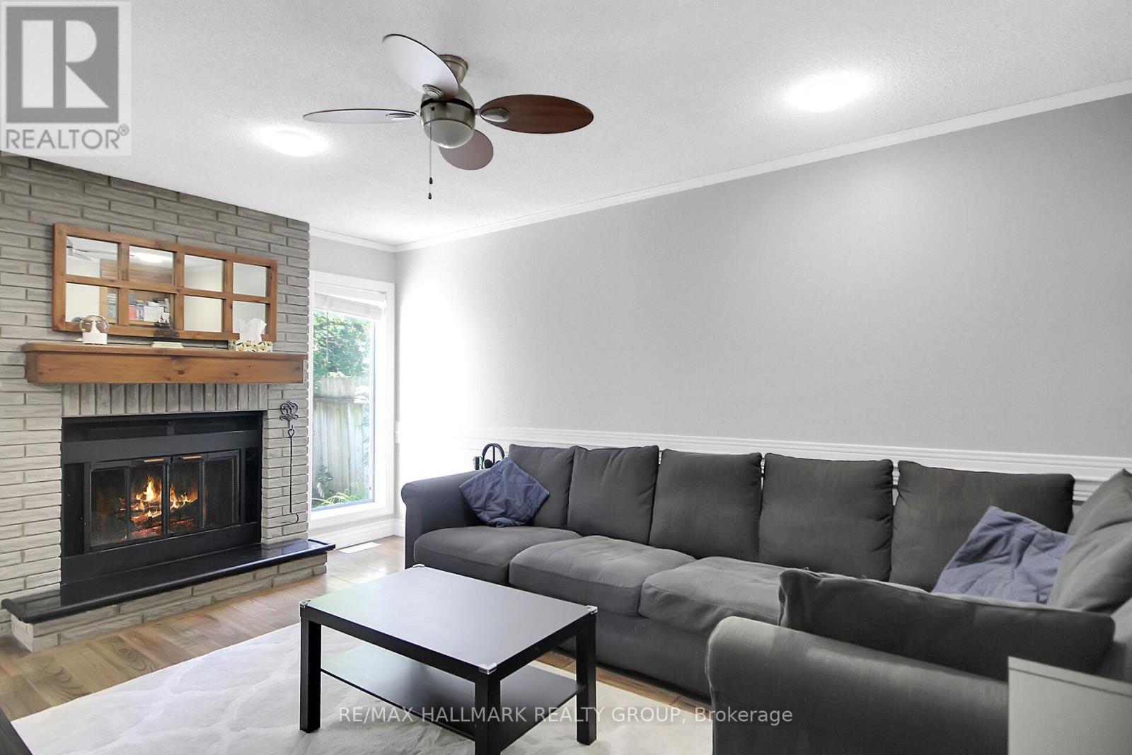 Photo 11 of 1661 Kindersley Avenue, Ottawa ON