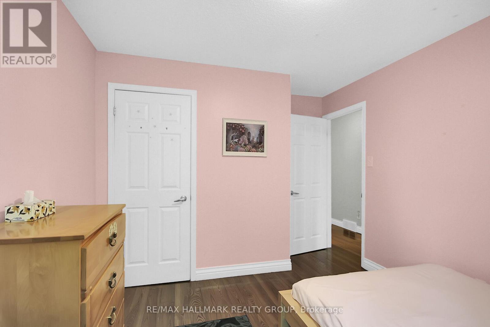 Photo 19 of 1661 Kindersley Avenue, Ottawa ON