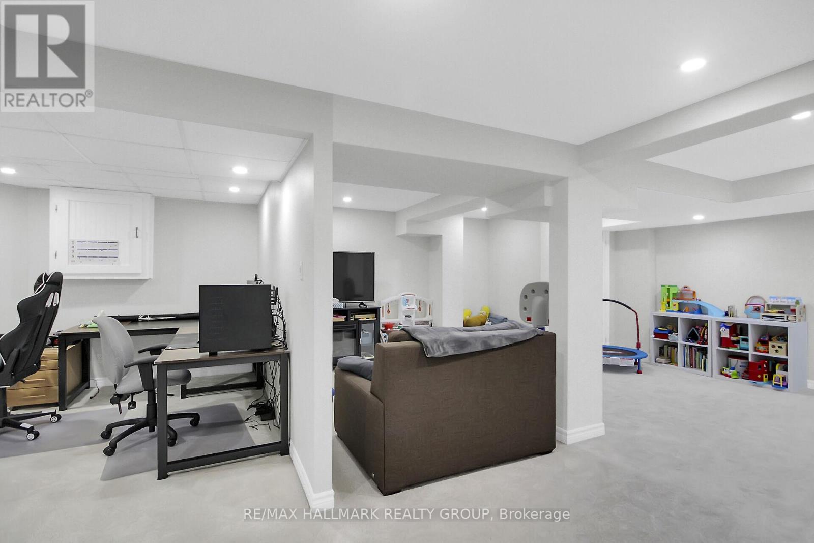 Photo 27 of 1661 Kindersley Avenue, Ottawa ON