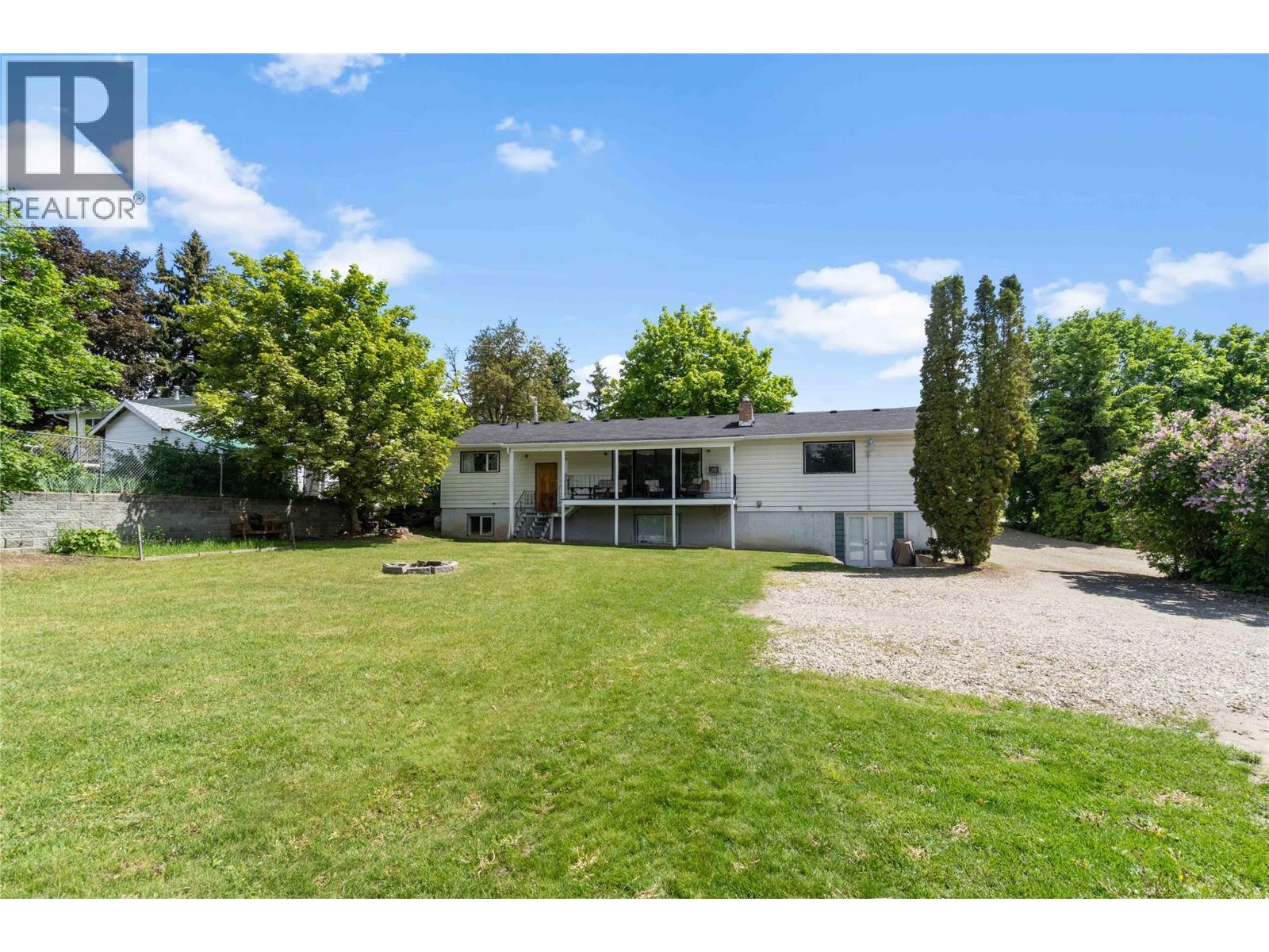  2941 30 Street Northeast, Salmon Arm