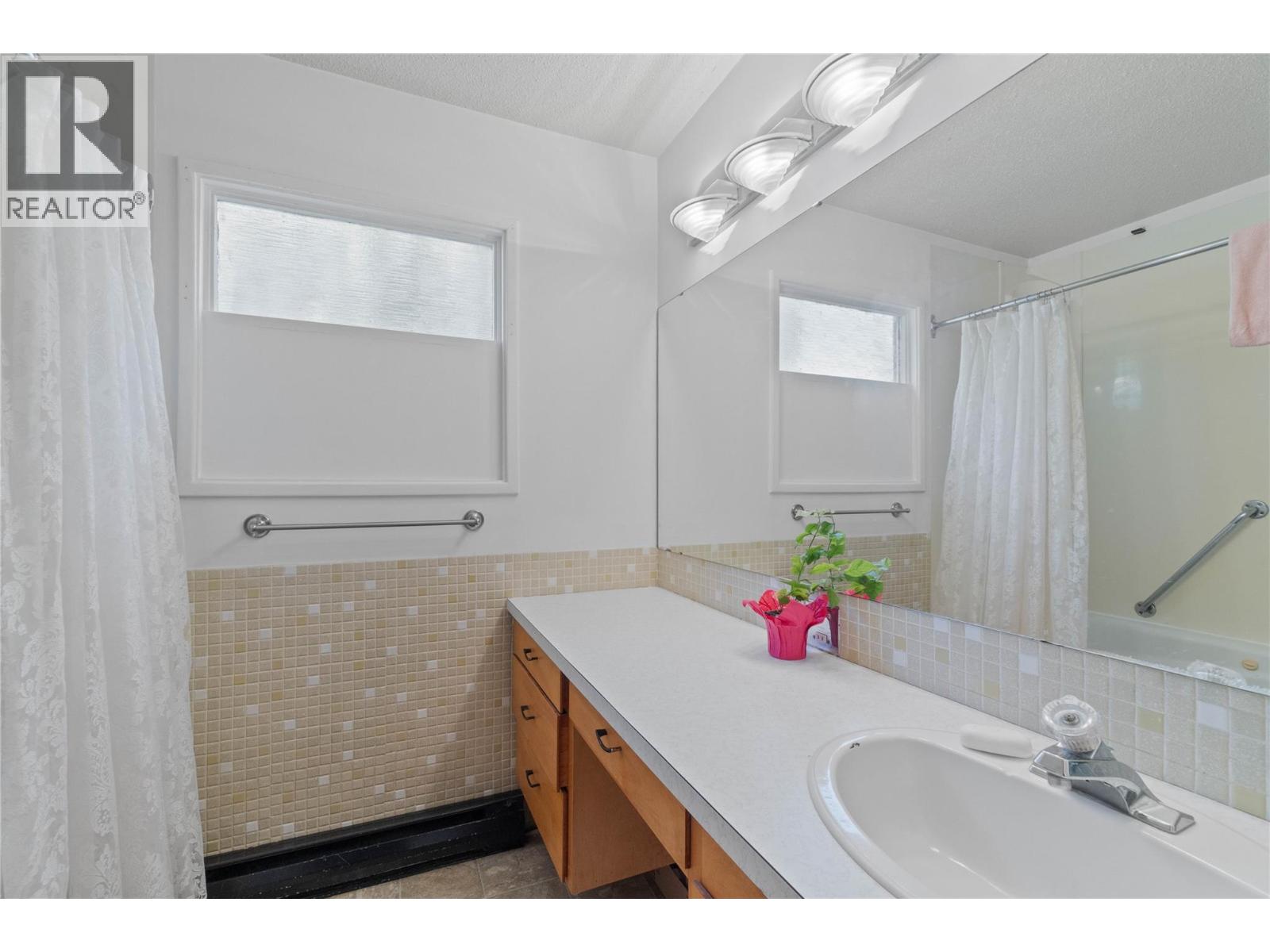Photo 49 of 2941 30 Street Ne, Salmon Arm BC