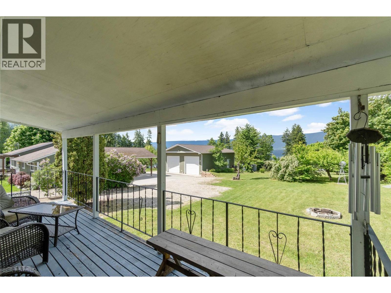 Photo 29 of 2941 30 Street Ne, Salmon Arm BC