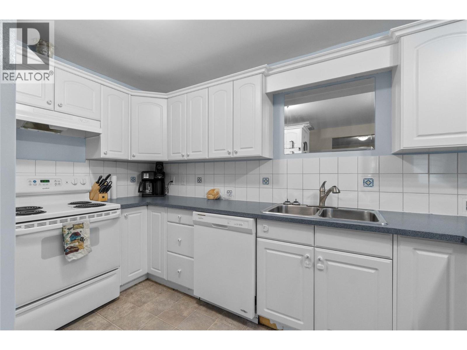 Photo 27 of 2941 30 Street Ne, Salmon Arm BC
