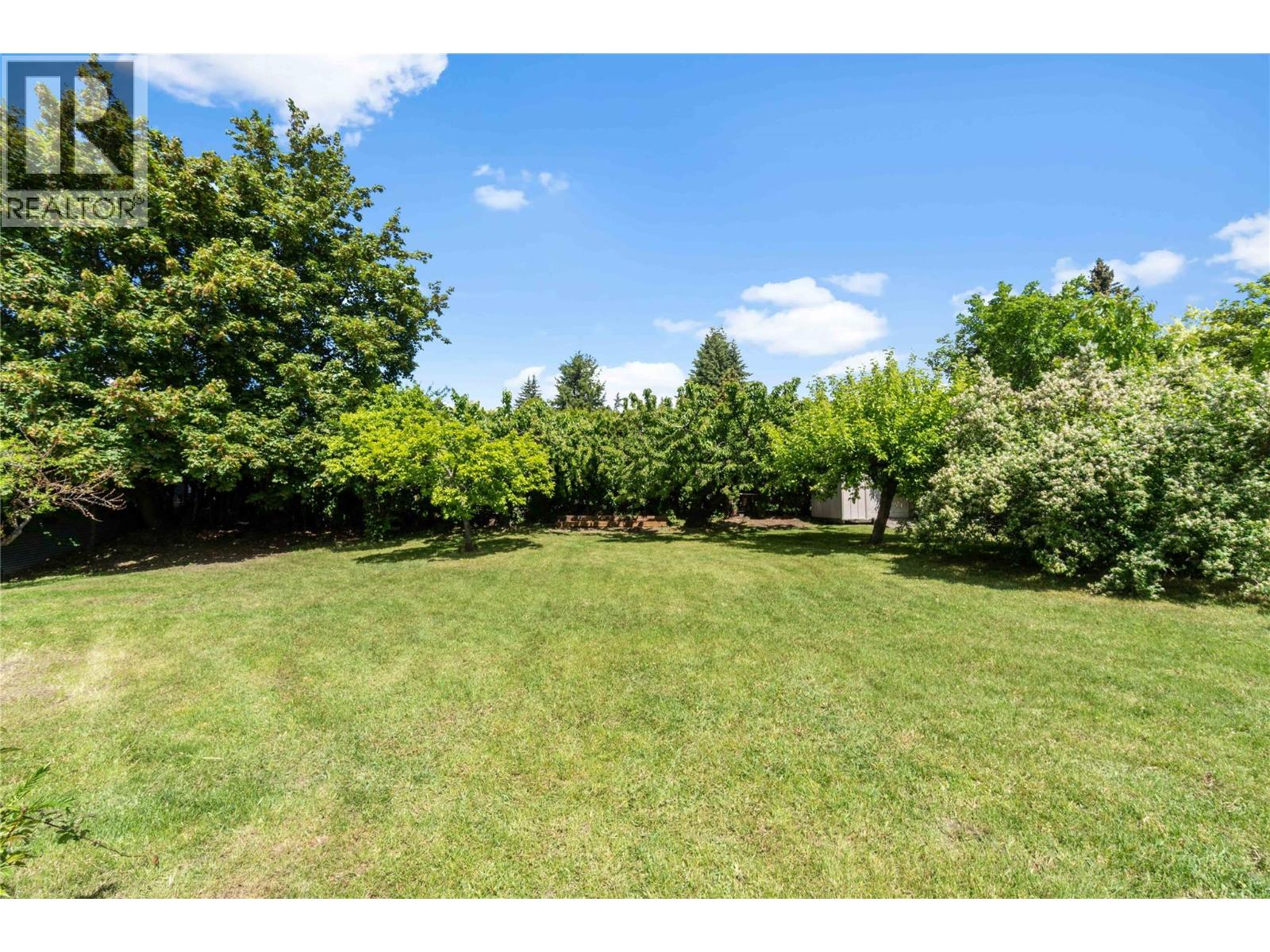 Photo 17 of 2941 30 Street Ne, Salmon Arm BC