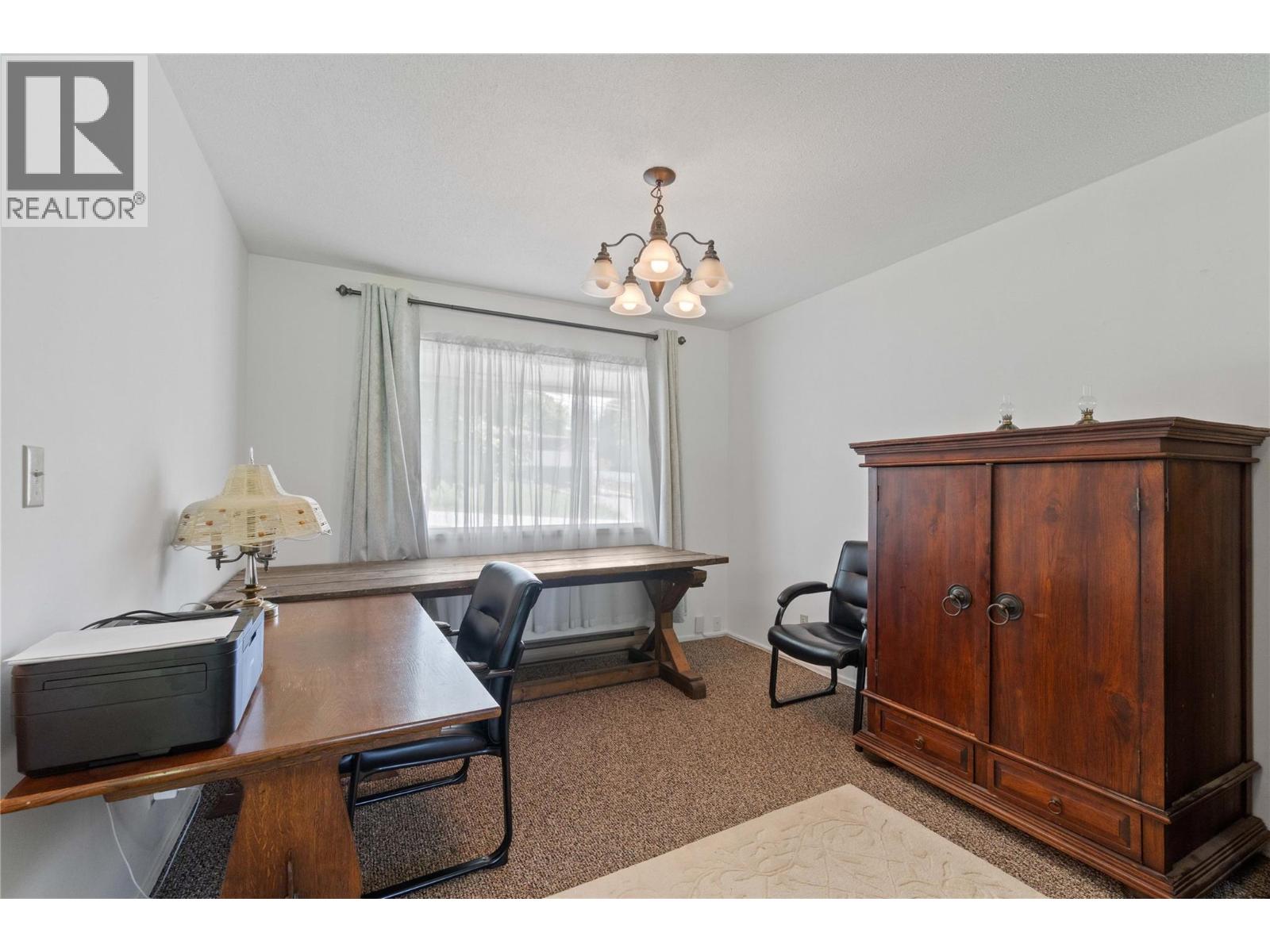 Photo 12 of 2941 30 Street Ne, Salmon Arm BC