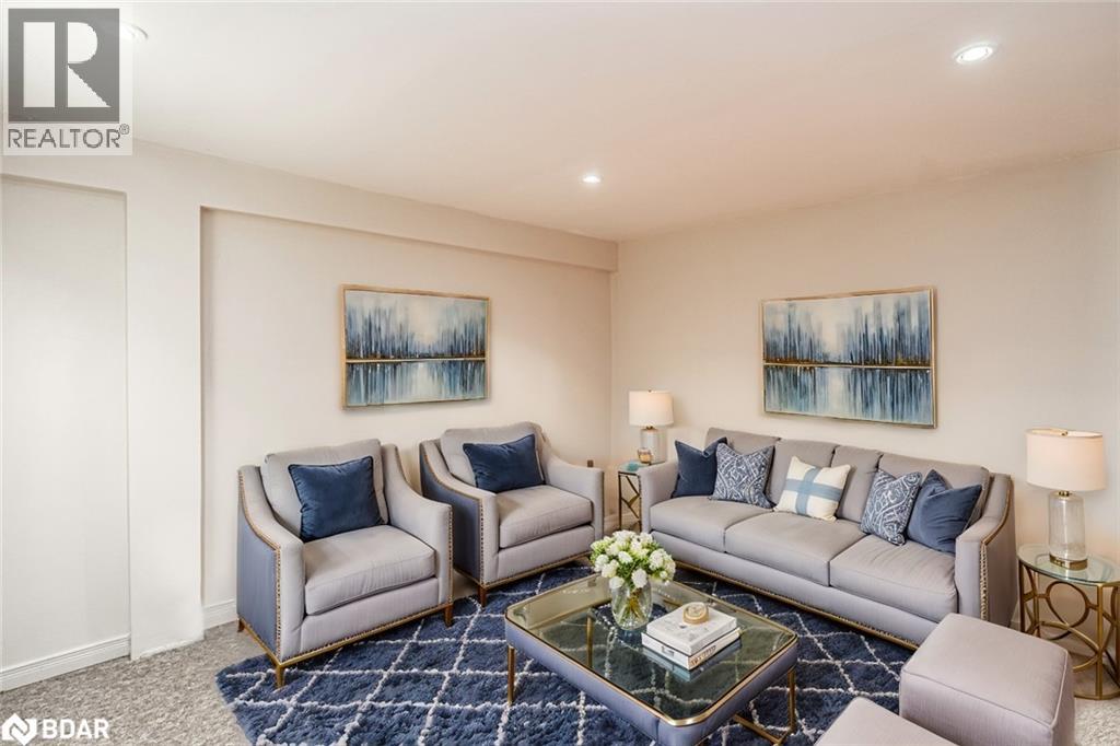 Photo 18 of 98 Donald Street, Barrie ON