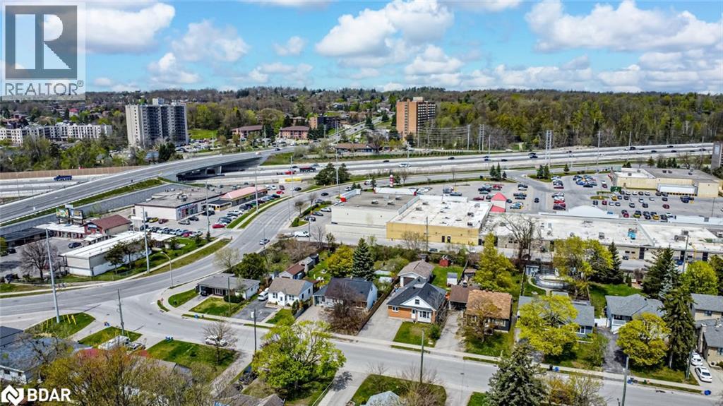 Photo 23 of 98 Donald Street, Barrie ON