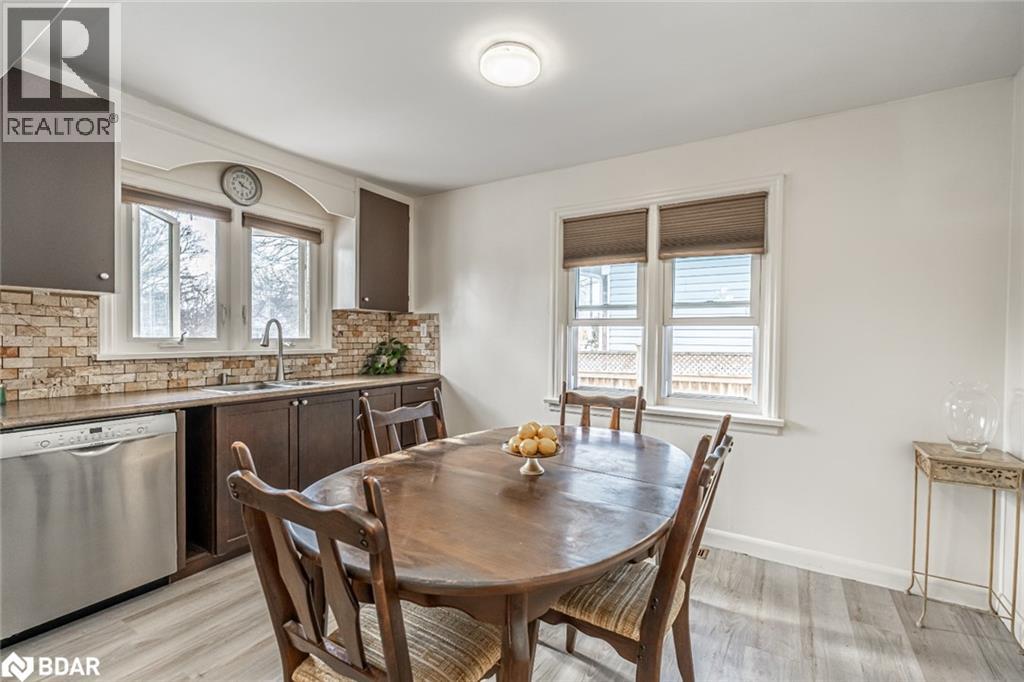 Photo 5 of 98 Donald Street, Barrie ON