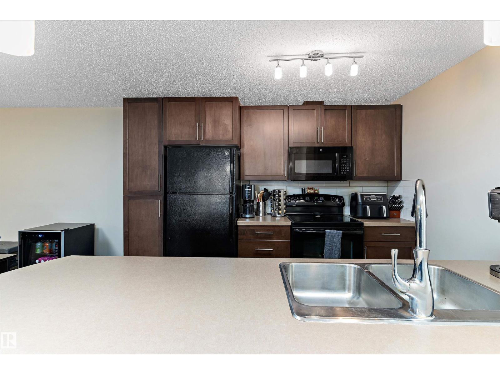 Photo 6 of 238 6076 Schonsee Wy Nw, Edmonton AB