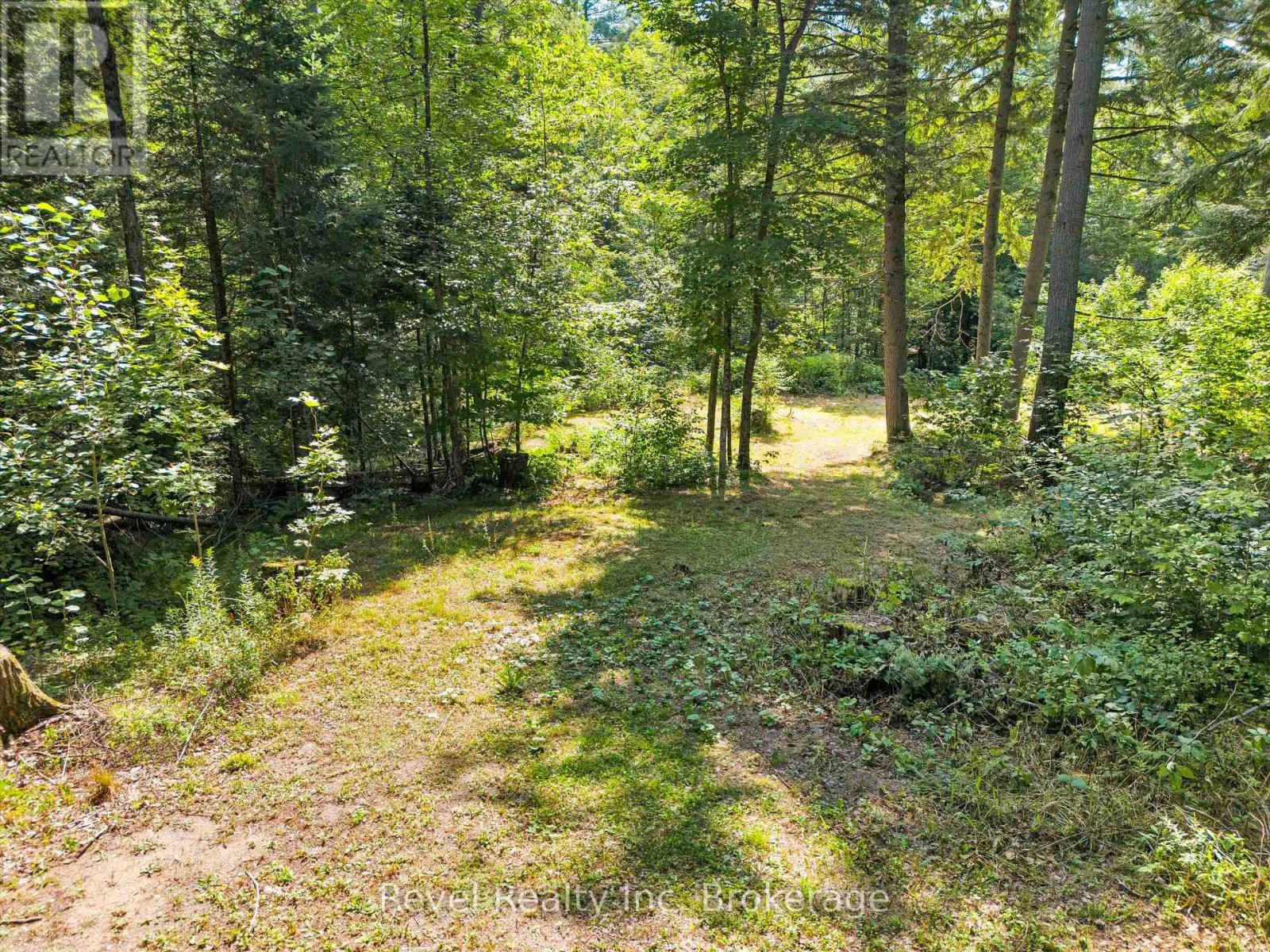 Photo 9 of 2762 118 Highway E, Bracebridge ON