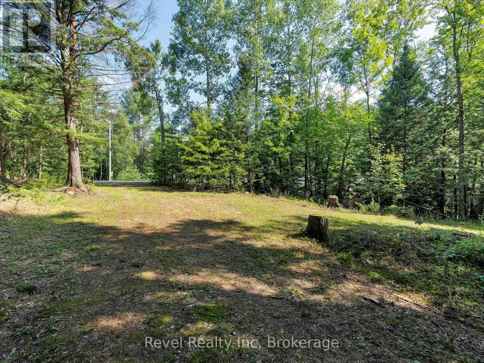 Photo 14 of 2762 118 Highway E, Bracebridge ON