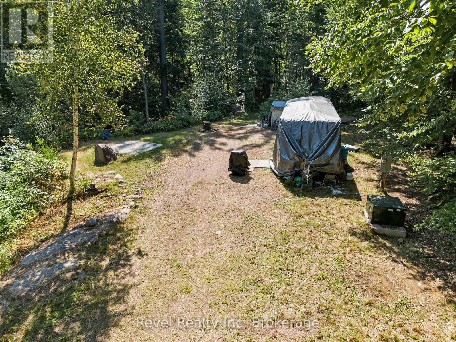 Photo 10 of 2762 118 Highway E, Bracebridge ON
