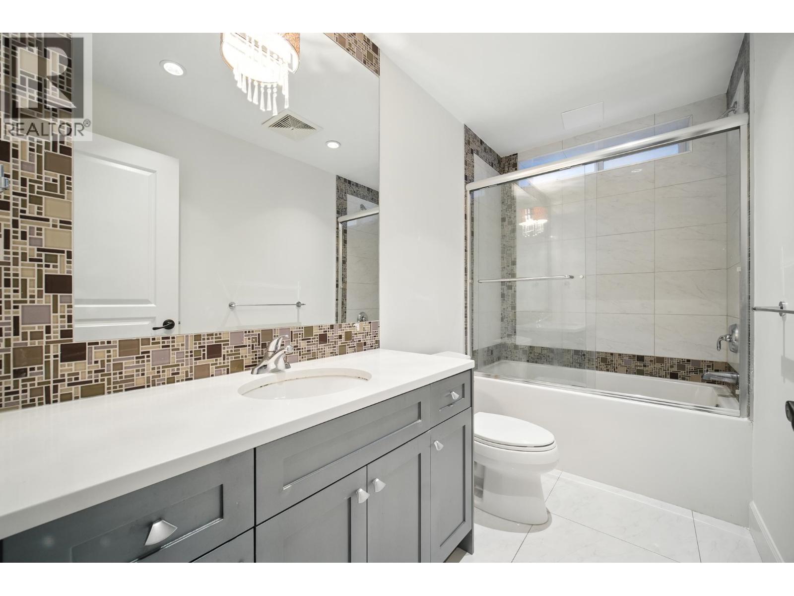 Photo 10 of 4676 Burke Street, Burnaby BC