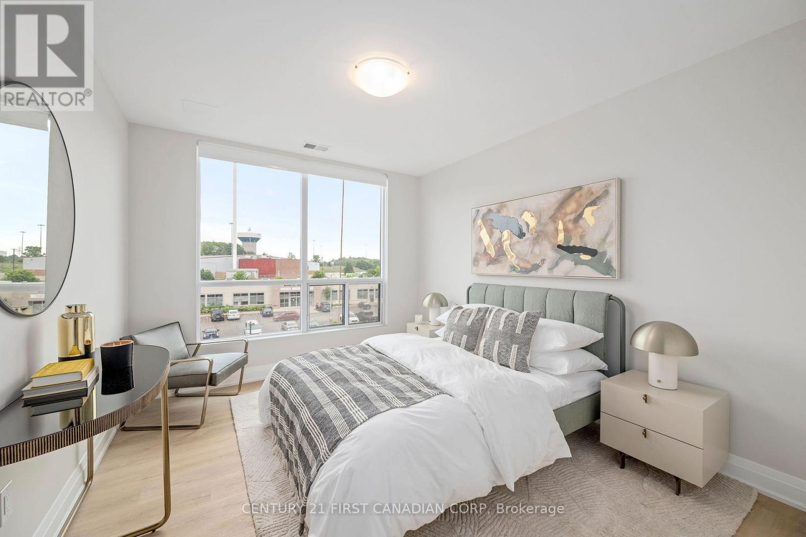 Photo 4 of 906 4286 King Street, Kitchener ON