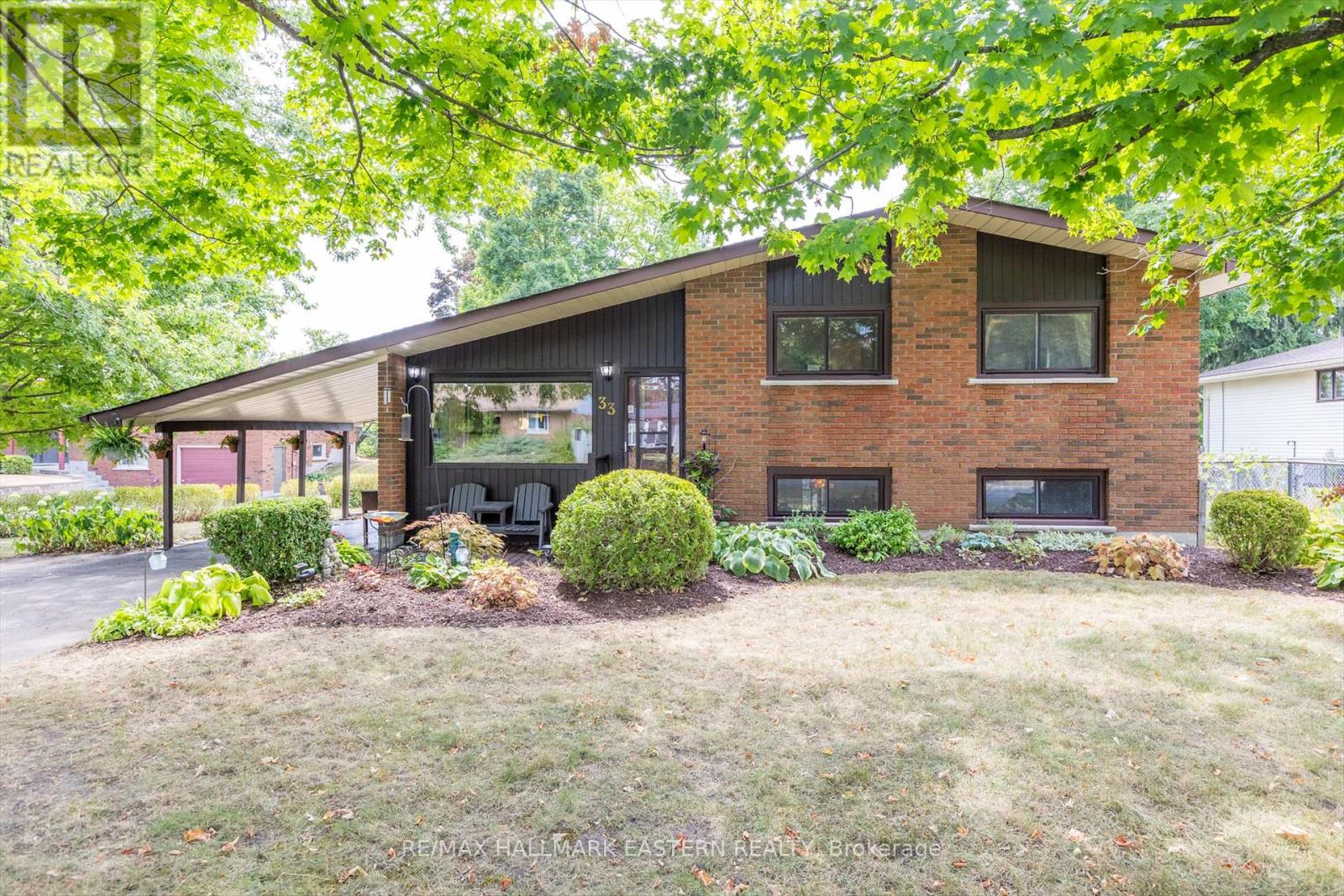 Photo 13 of 33 Parkview Drive, Peterborough North ON