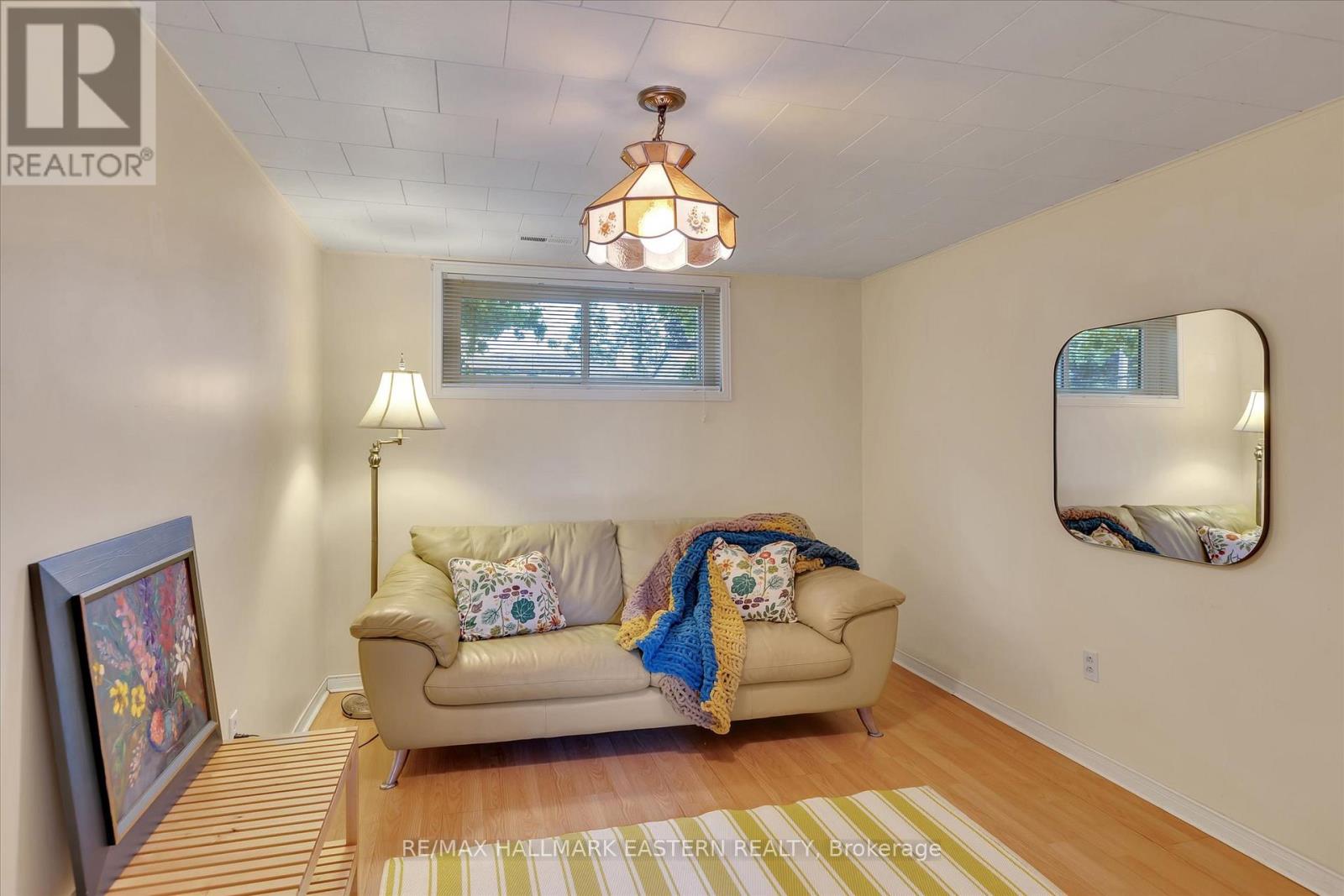 Photo 30 of 33 Parkview Drive, Peterborough North ON