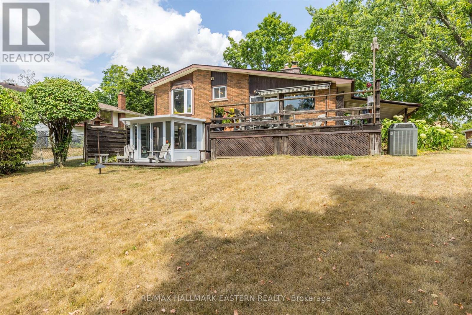 Photo 42 of 33 Parkview Drive, Peterborough North ON