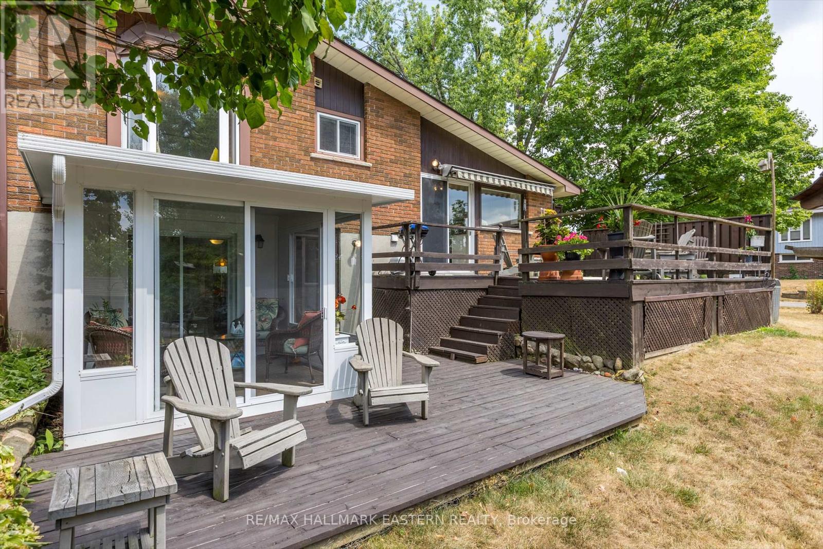 Photo 17 of 33 Parkview Drive, Peterborough North ON