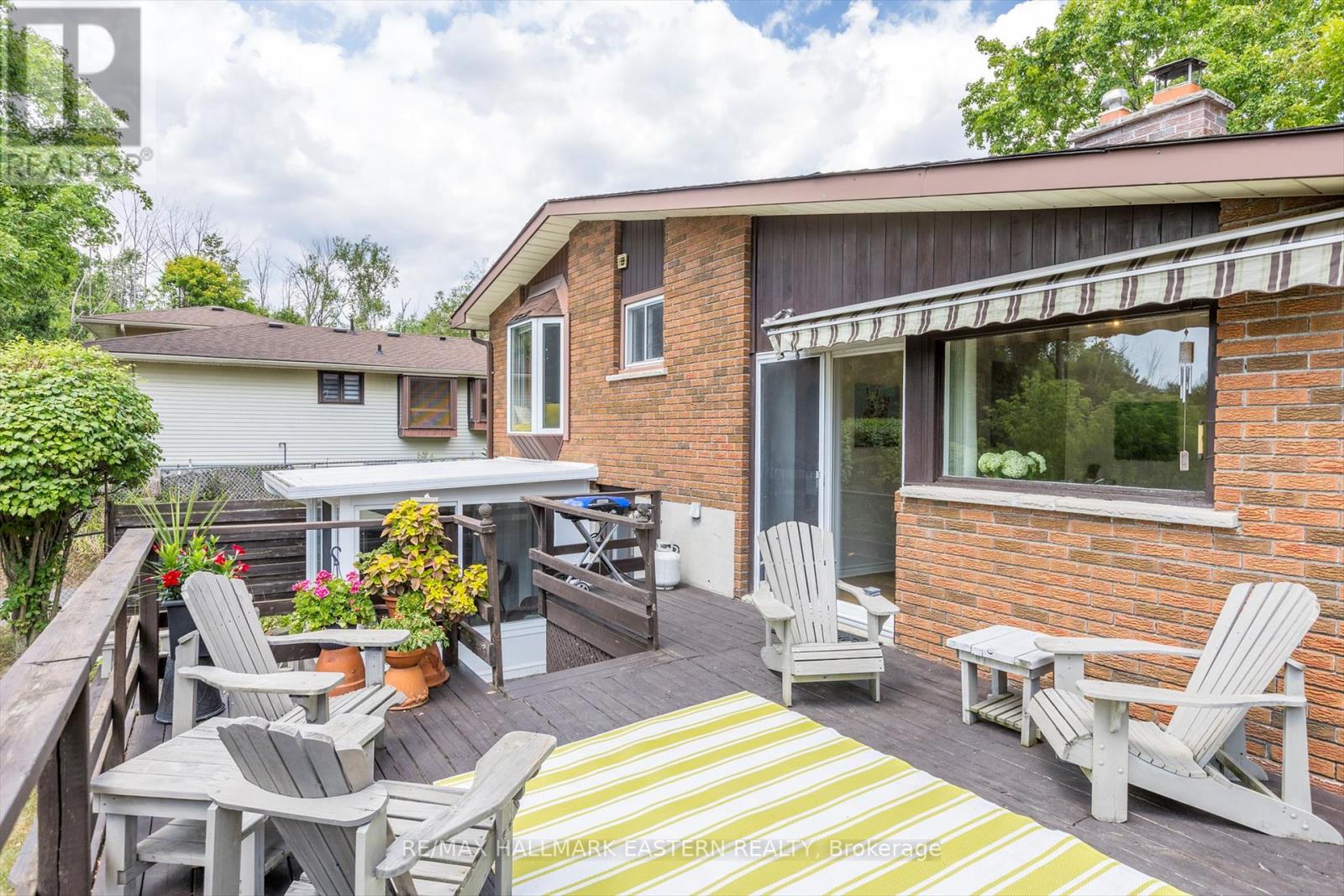 Photo 24 of 33 Parkview Drive, Peterborough North ON