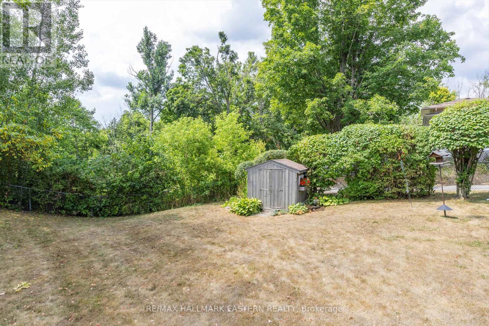Photo 15 of 33 Parkview Drive, Peterborough North ON