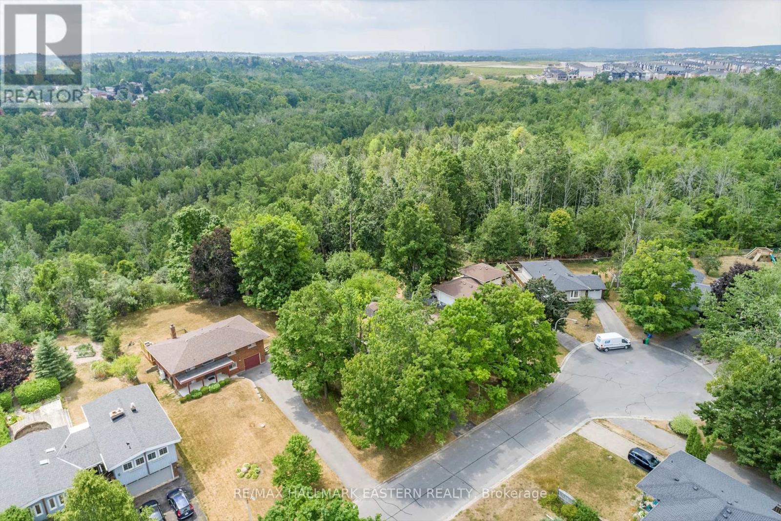 Photo 11 of 33 Parkview Drive, Peterborough North ON