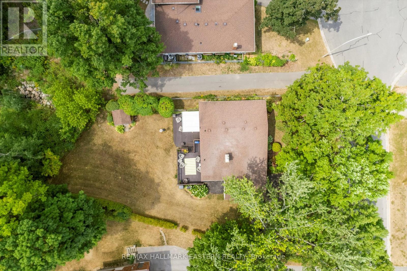Photo 37 of 33 Parkview Drive, Peterborough North ON