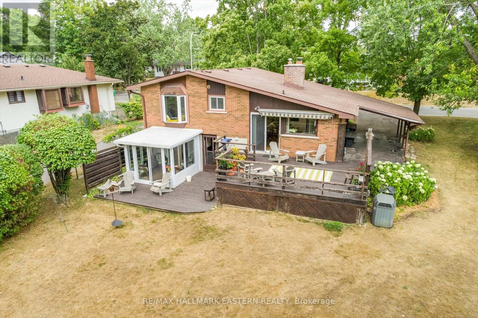 Photo 36 of 33 Parkview Drive, Peterborough North ON
