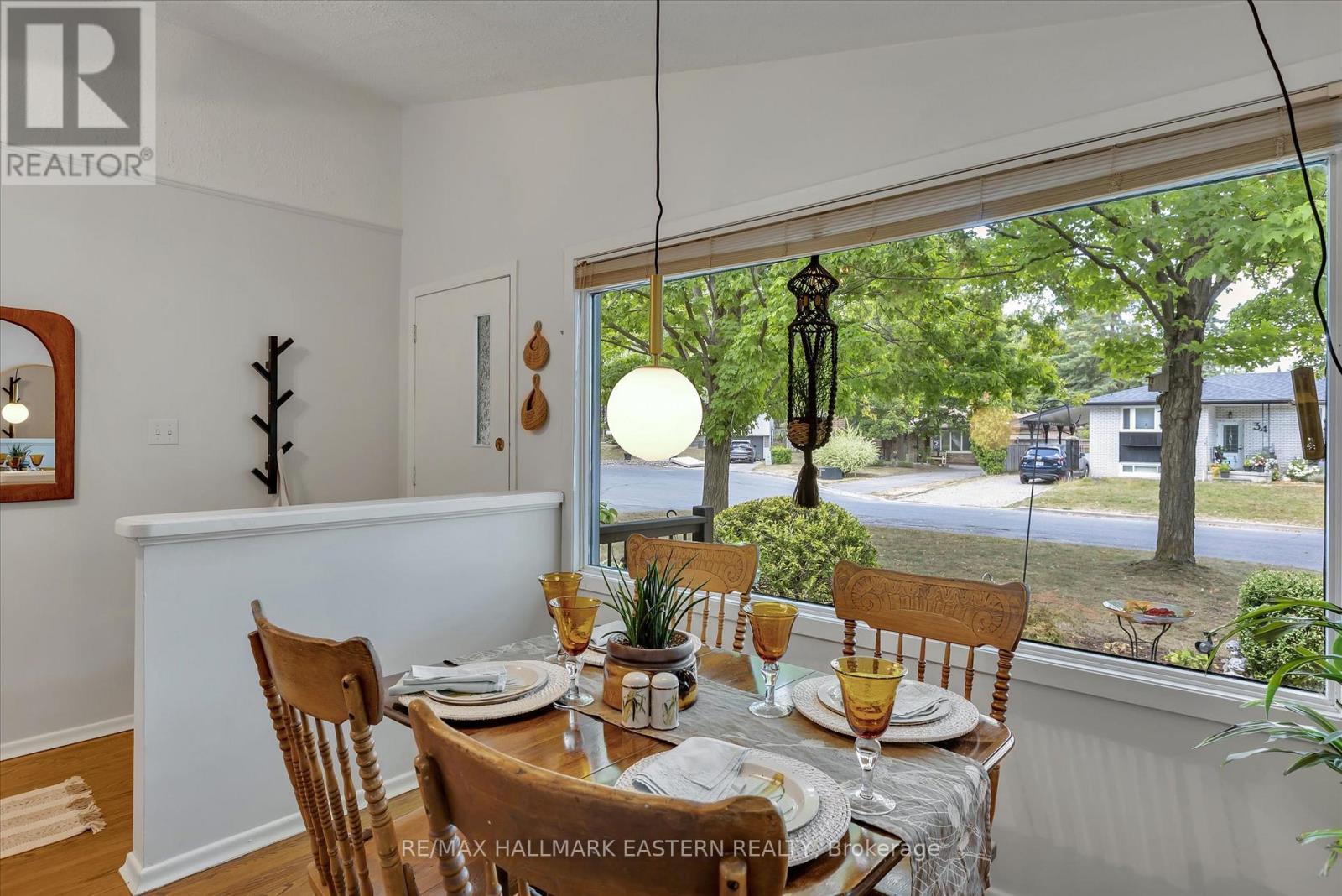 Photo 33 of 33 Parkview Drive, Peterborough North ON