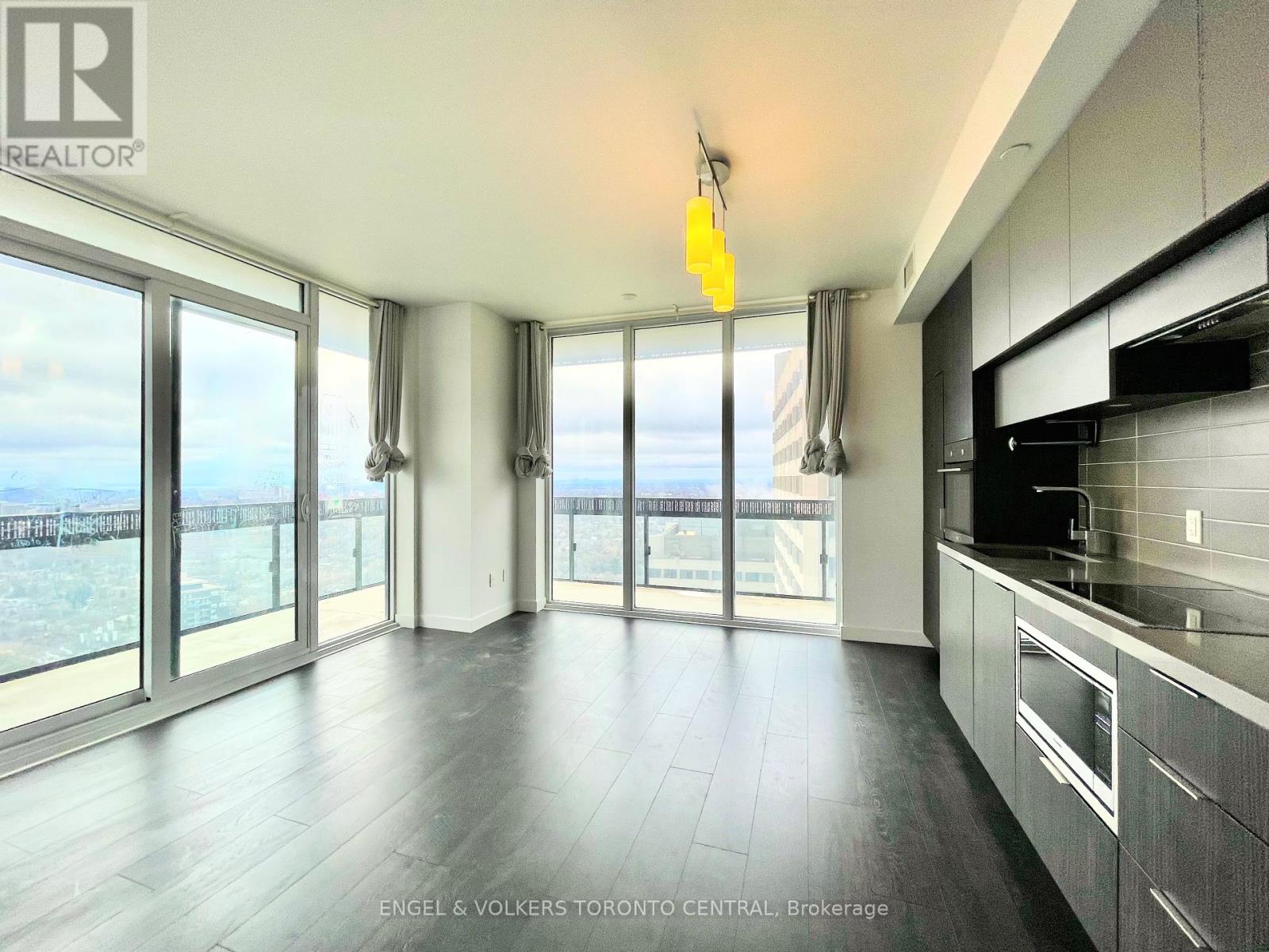Photo 2 of 3002 8 Eglinton Avenue E, Toronto ON