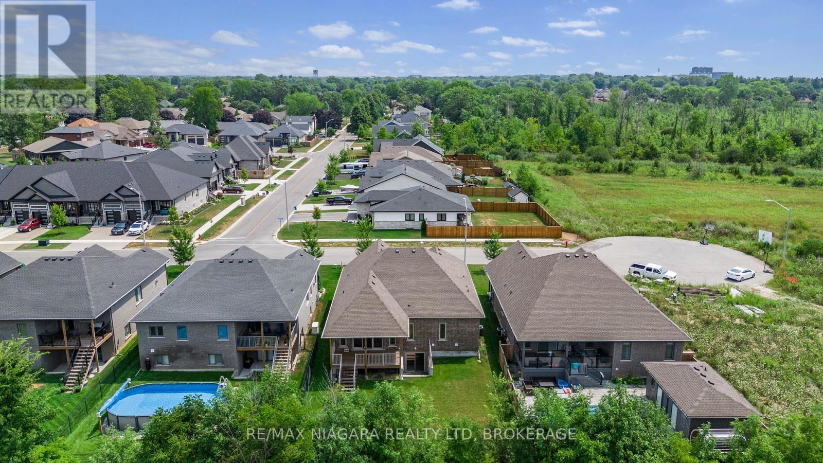 Photo 12 of 254 Lancaster Drive, Port Colborne ON