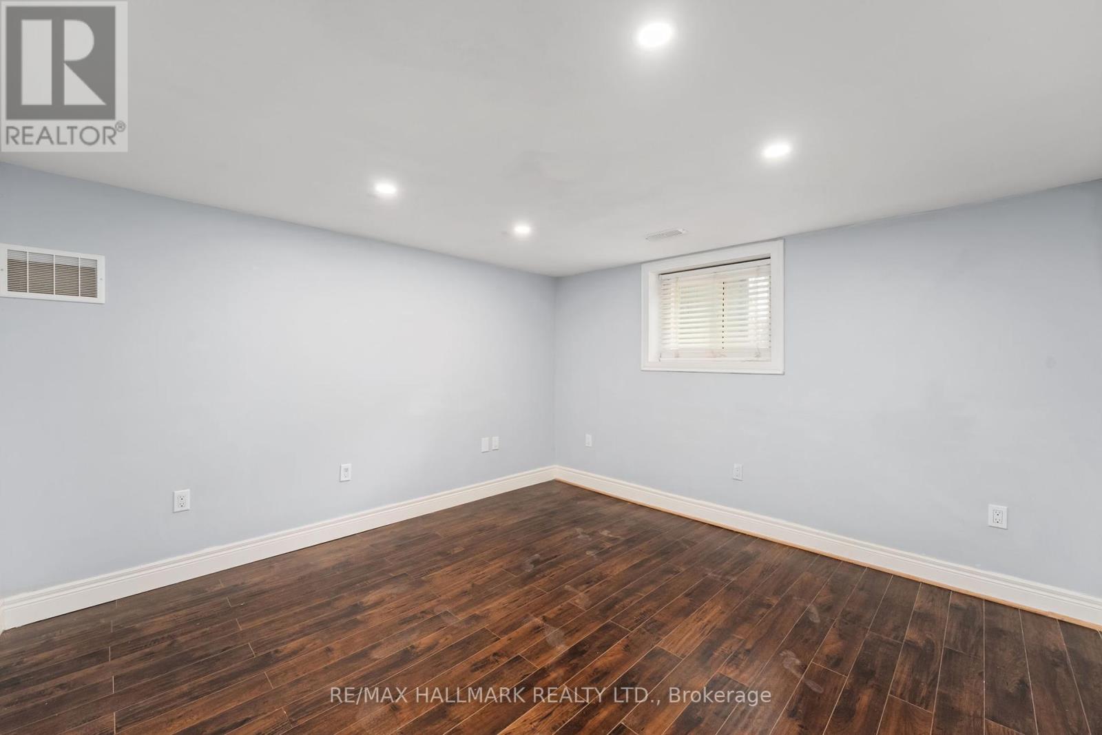 Photo 36 of 21 King High Avenue, Toronto ON