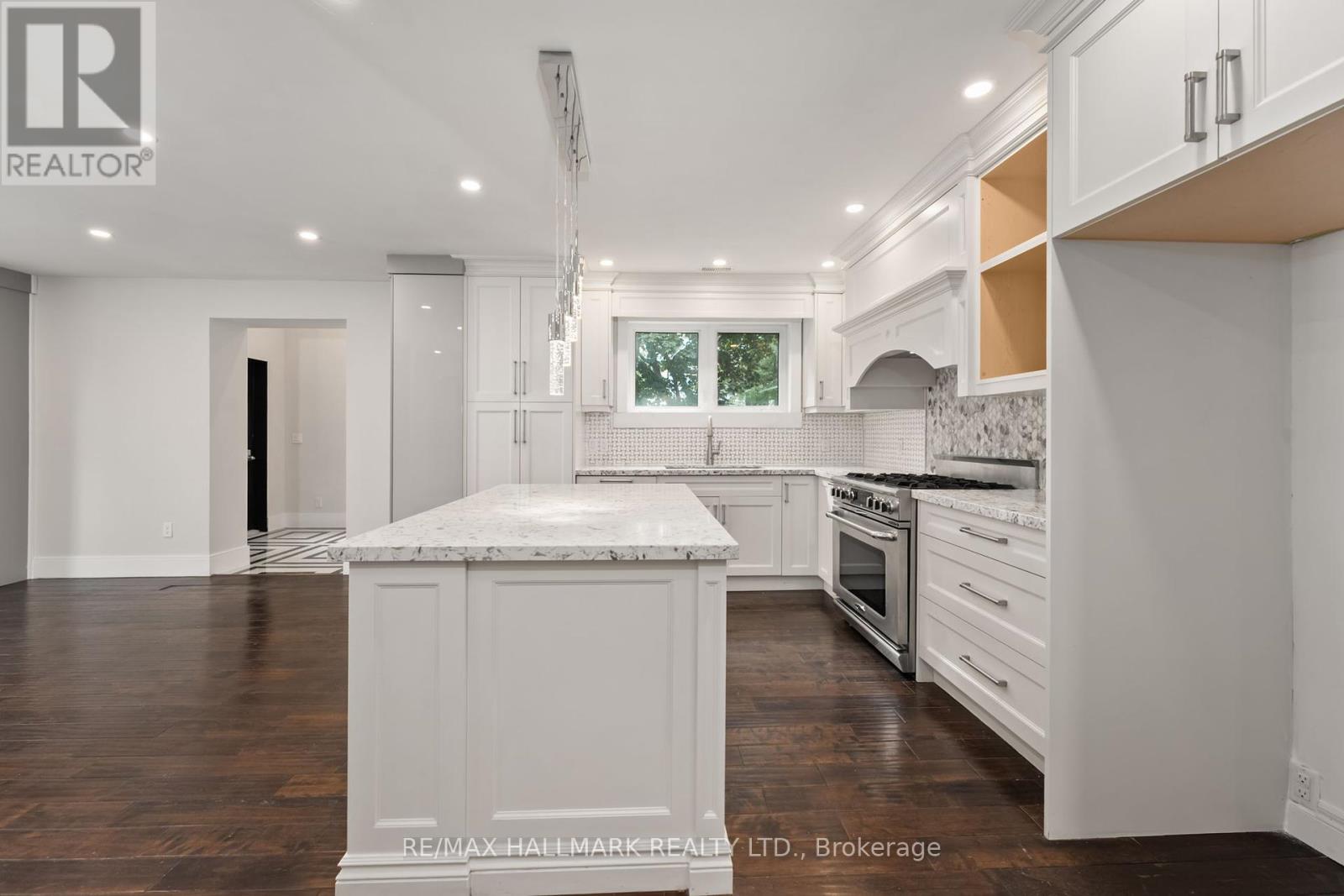 Photo 10 of 21 King High Avenue, Toronto ON